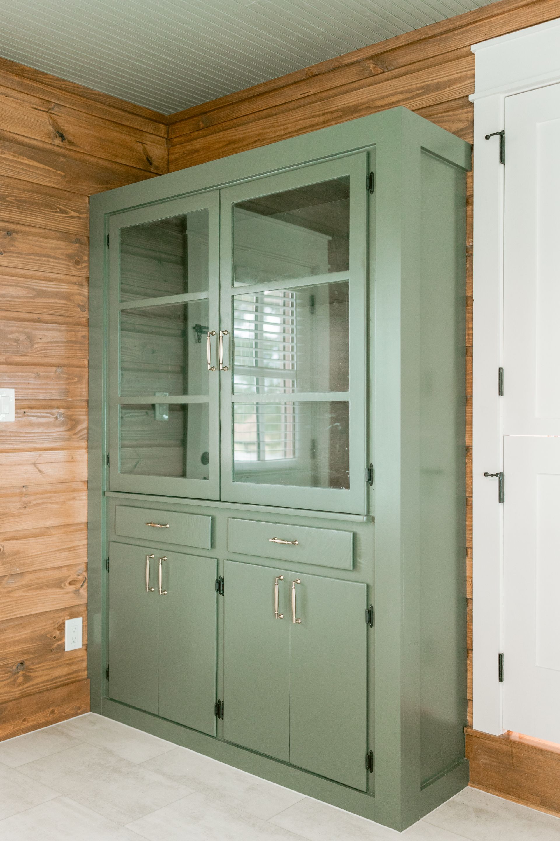Victoria home remodel on Crouch Road by Jasper Homes — photo 108