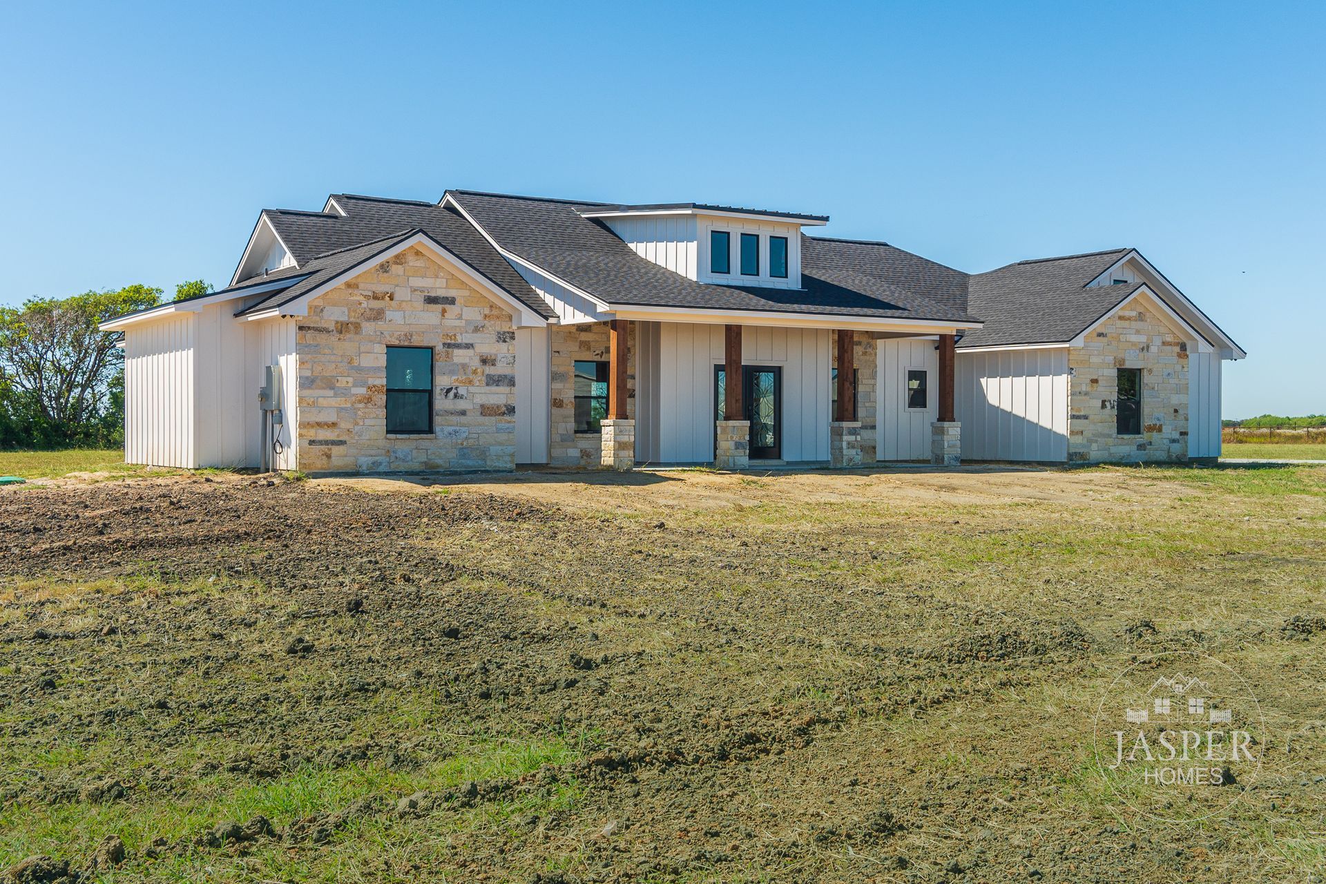 Port Lavaca custom home on Bredan Road by Jasper Homes — photo 8