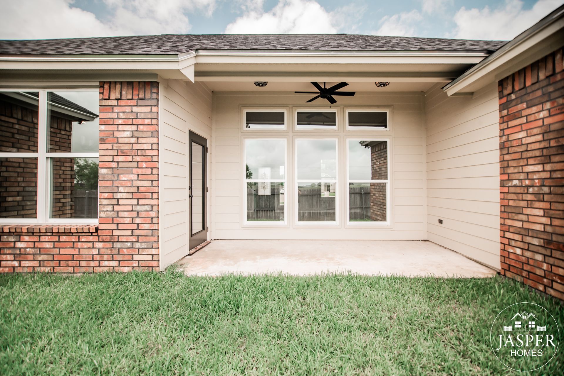 Victoria spec home built by Jasper Homes — photo 3