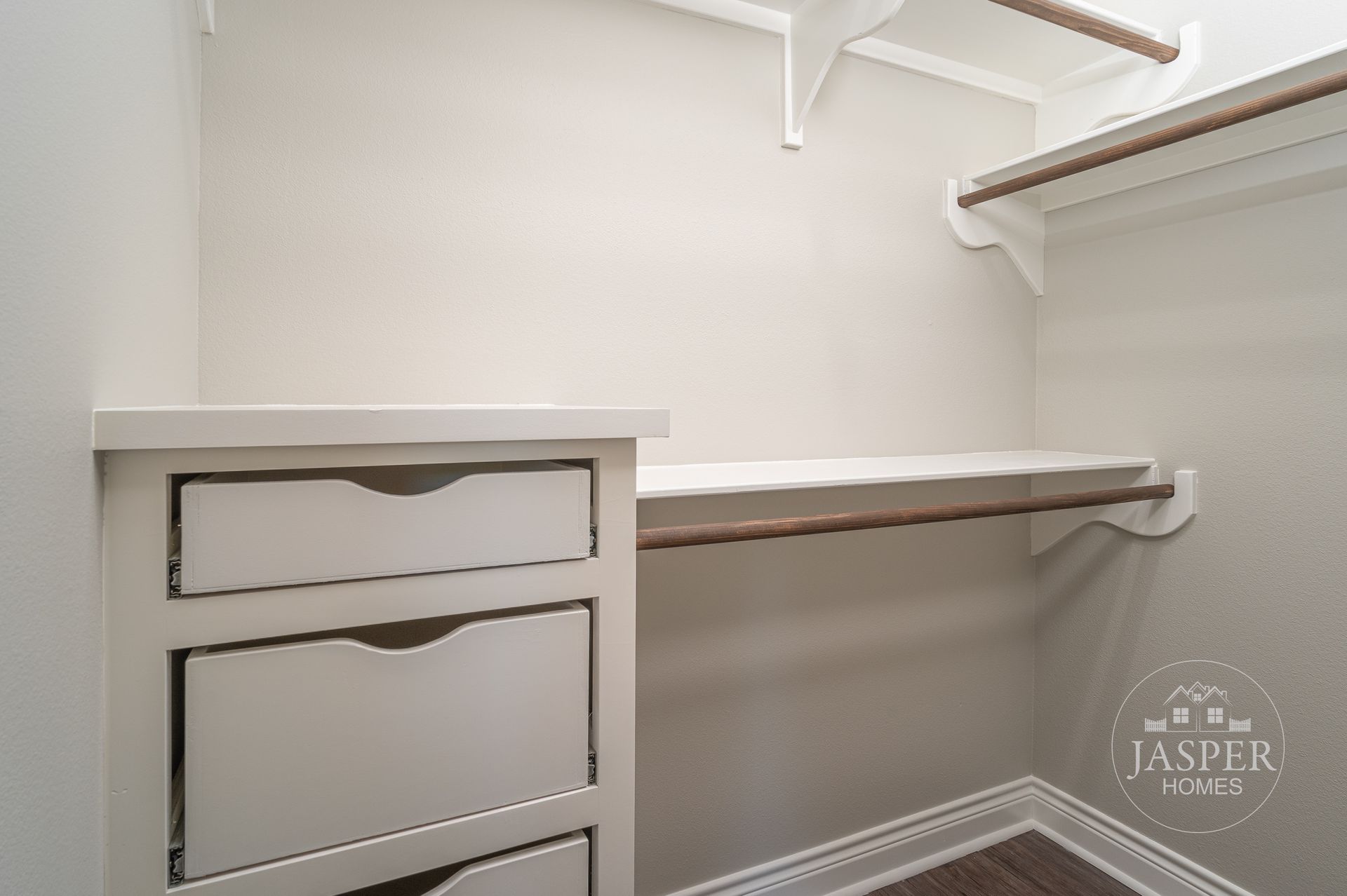 Port Lavaca custom home on Bredan Road by Jasper Homes — photo 32