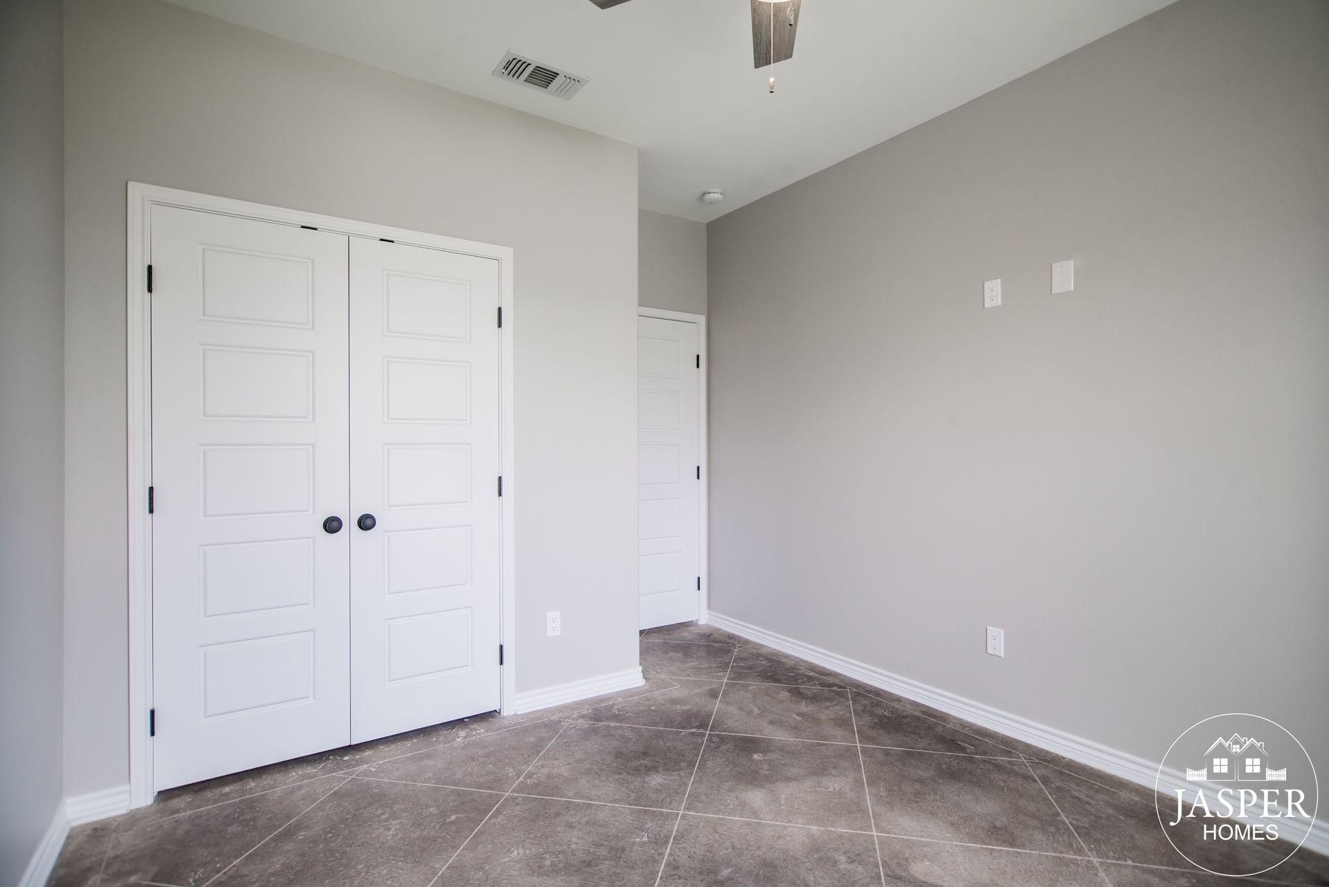 Victoria spec home built by Jasper Homes — photo 30