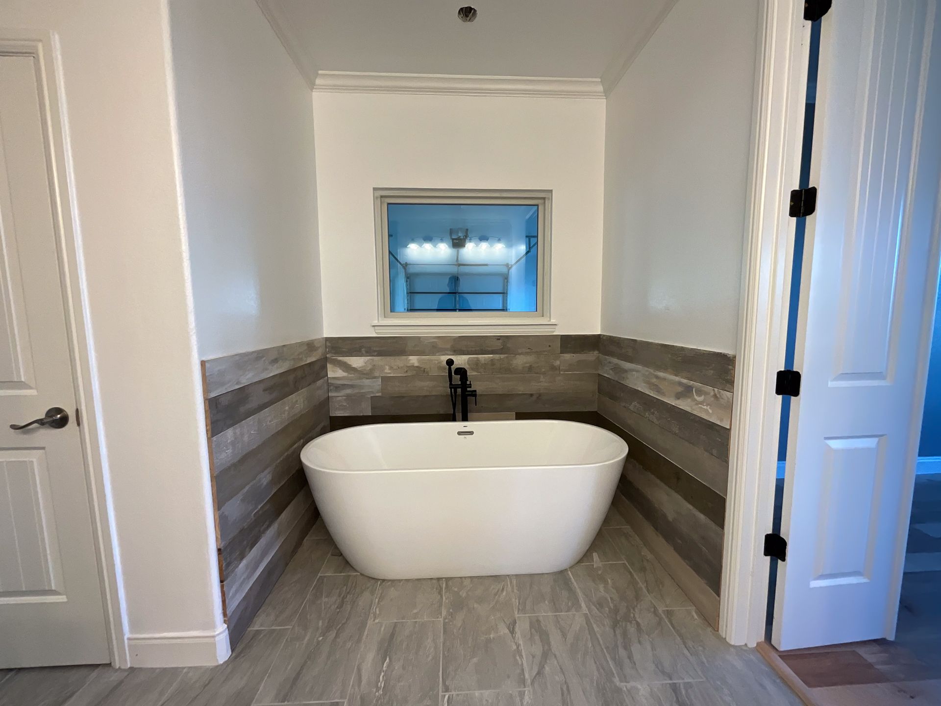Hallettsville custom home built by Jasper Homes — photo 4