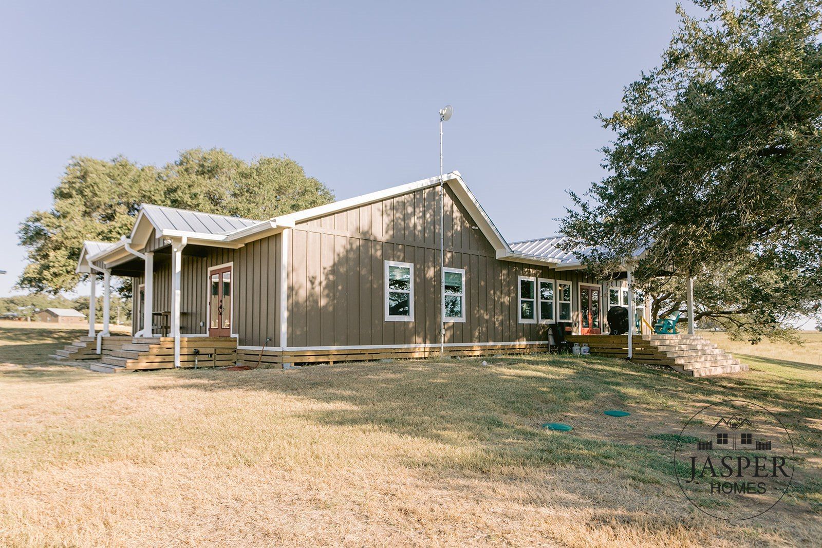 Mustang Mott ranch home renovation by Jasper Homes — photo 2