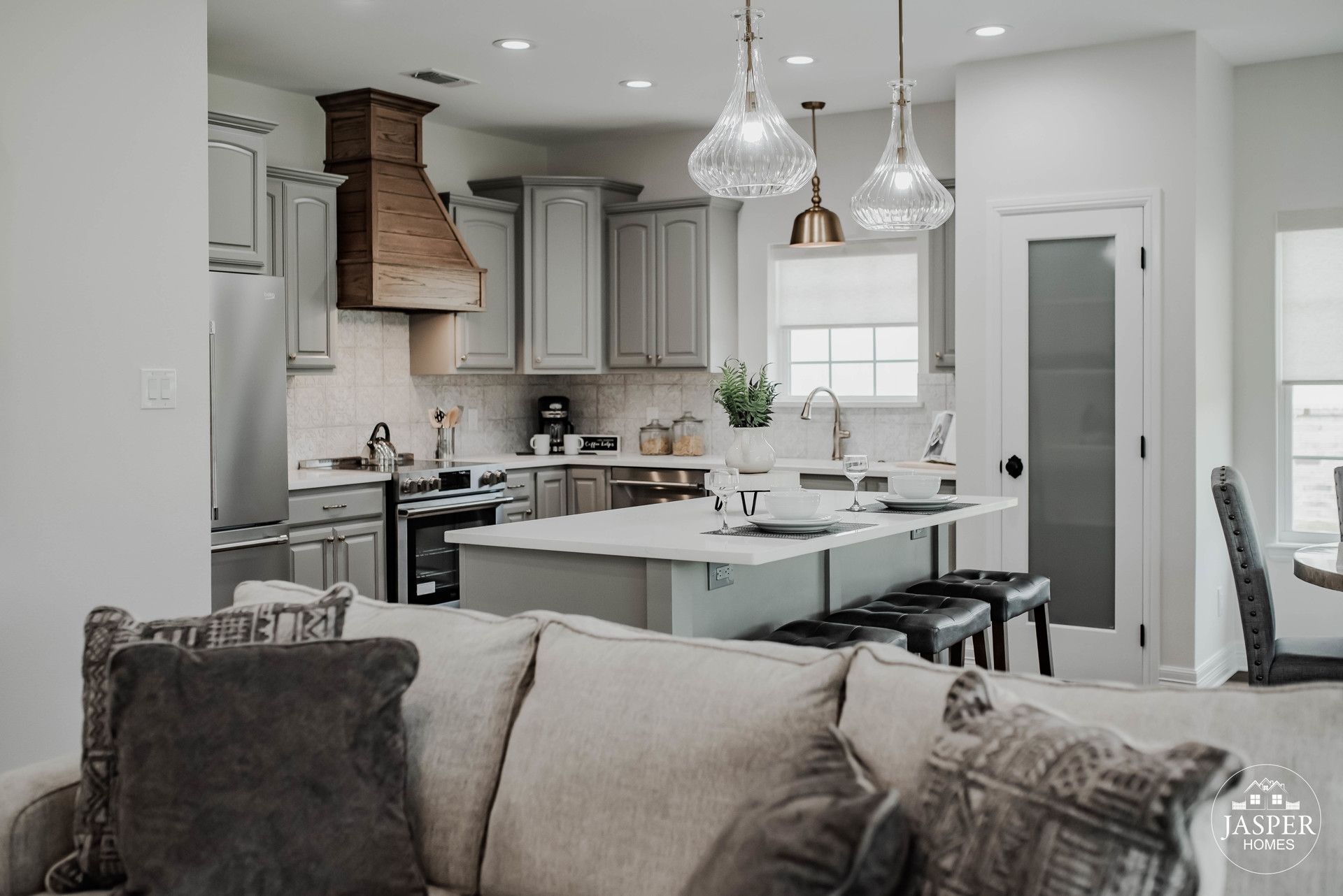 Victoria custom home built by Jasper Homes — photo 25