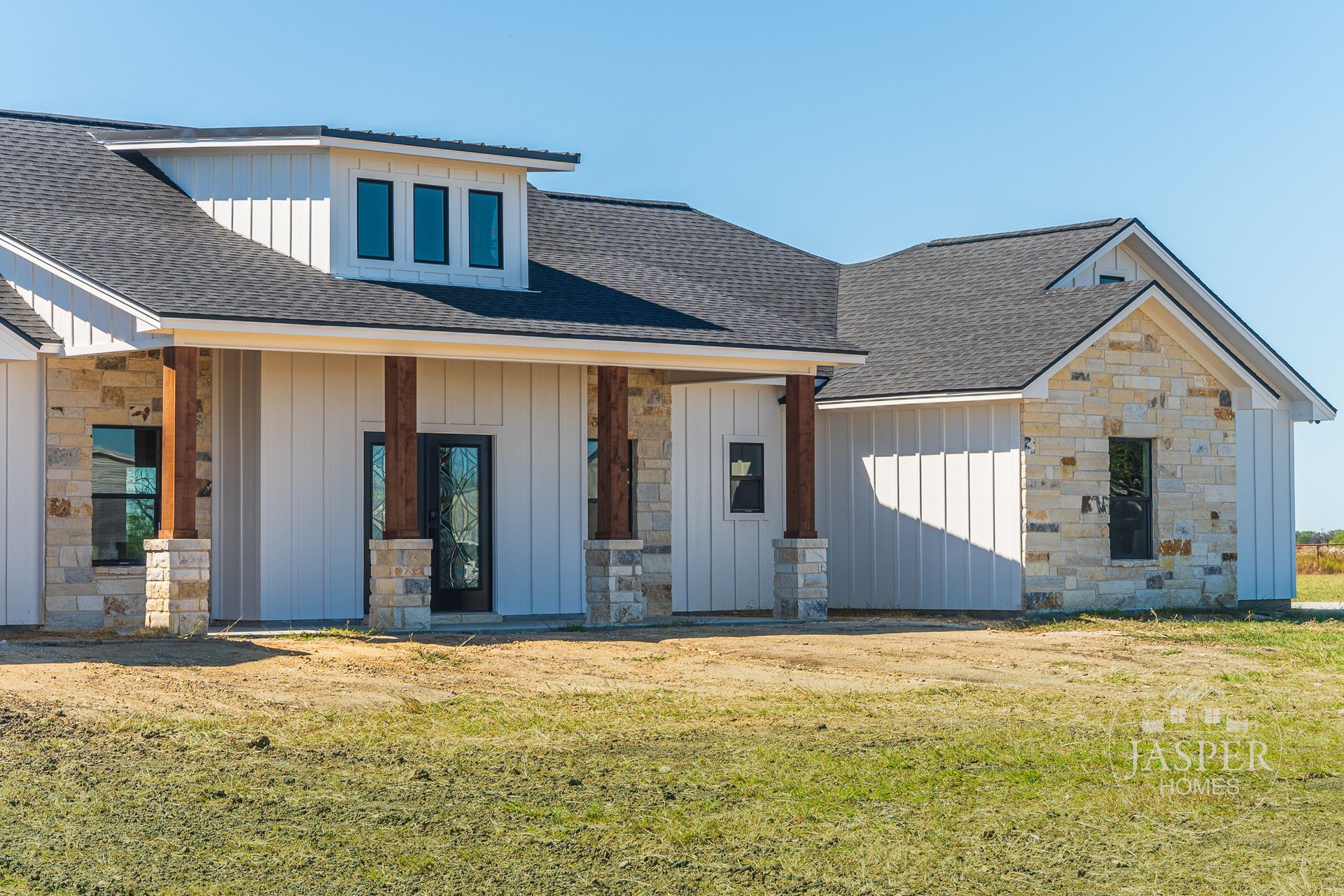Port Lavaca custom home on Bredan Road by Jasper Homes — photo 7