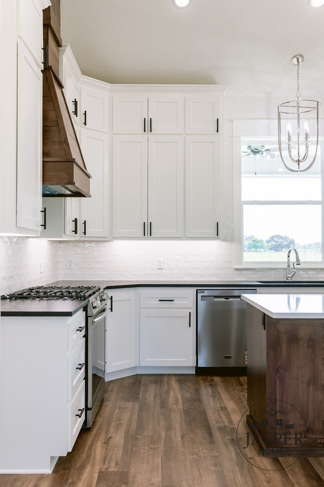 Yoakum custom home on Edgar Leesville Road by Jasper Homes — photo 21