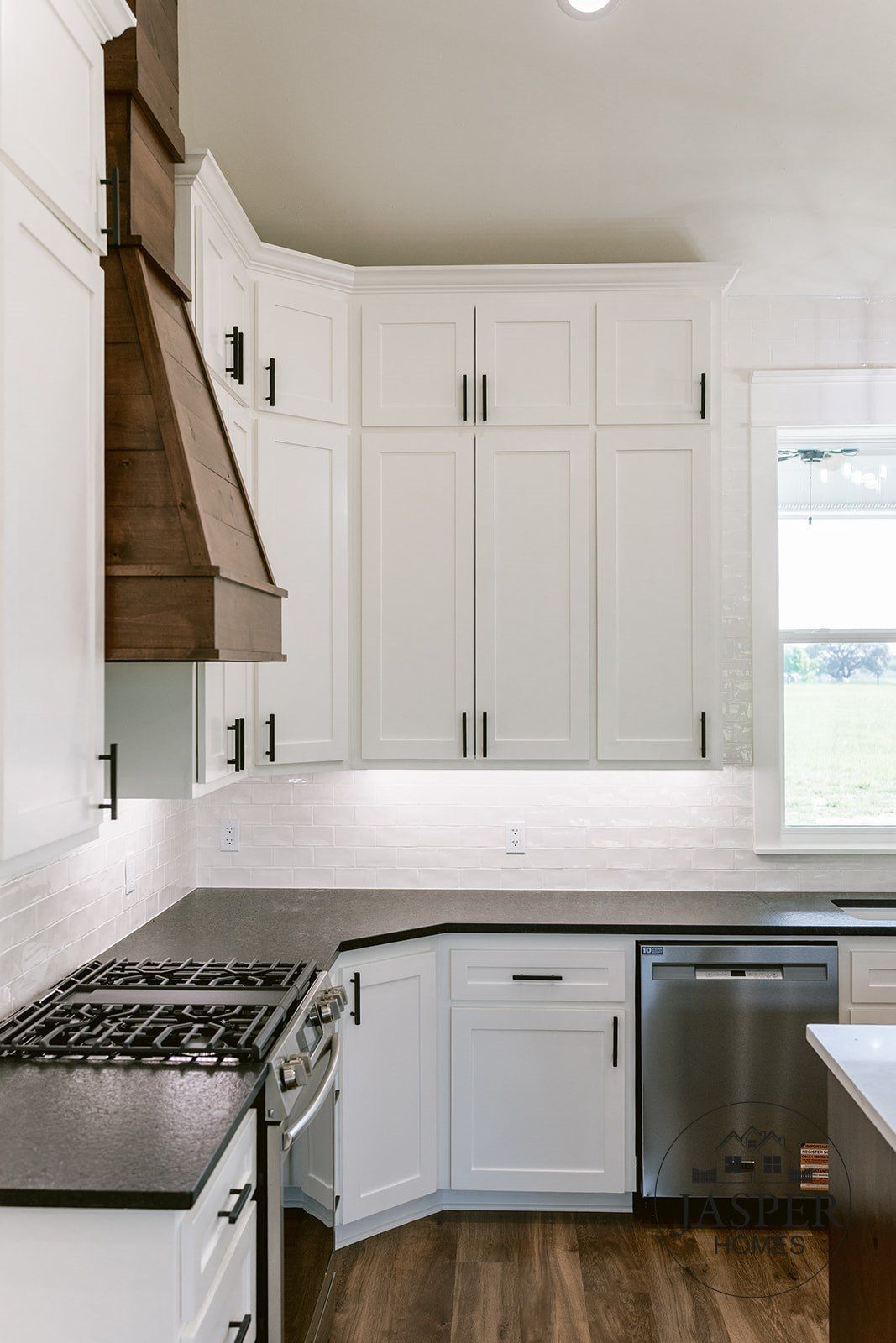 Yoakum custom home on Edgar Leesville Road by Jasper Homes — photo 20