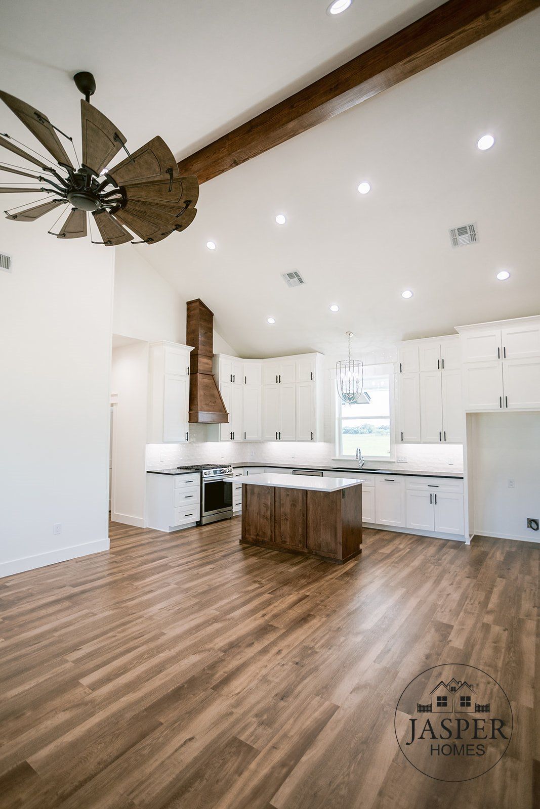 Yoakum custom home on Edgar Leesville Road by Jasper Homes — photo 25