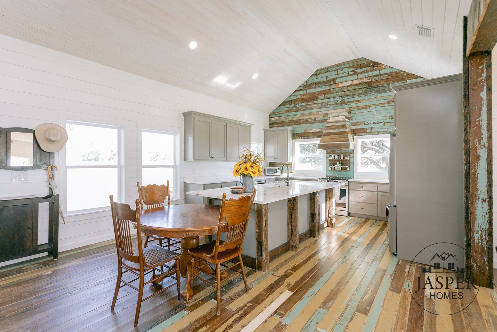 Mustang Mott ranch home renovation by Jasper Homes — photo 22