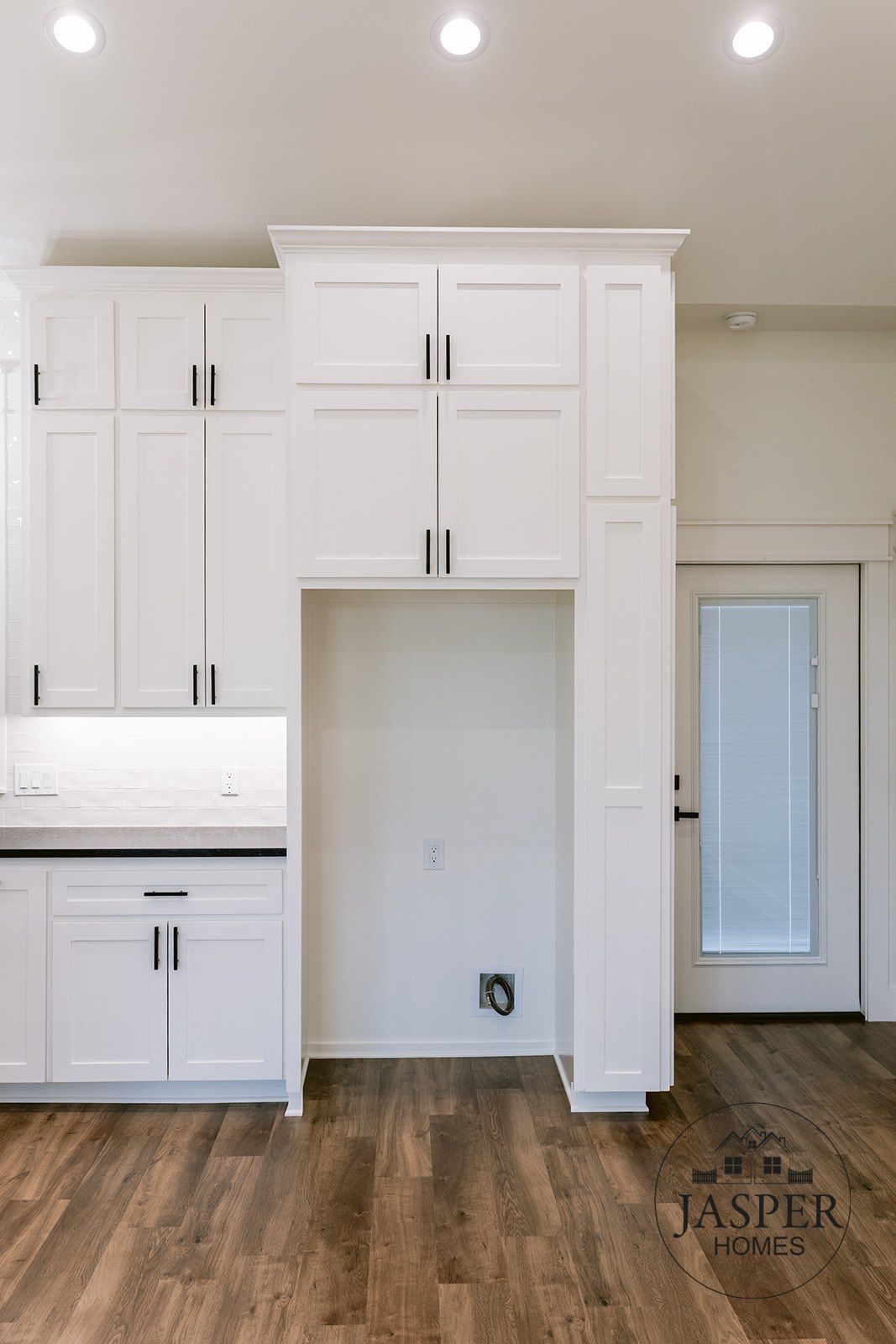 Yoakum custom home on Edgar Leesville Road by Jasper Homes — photo 24