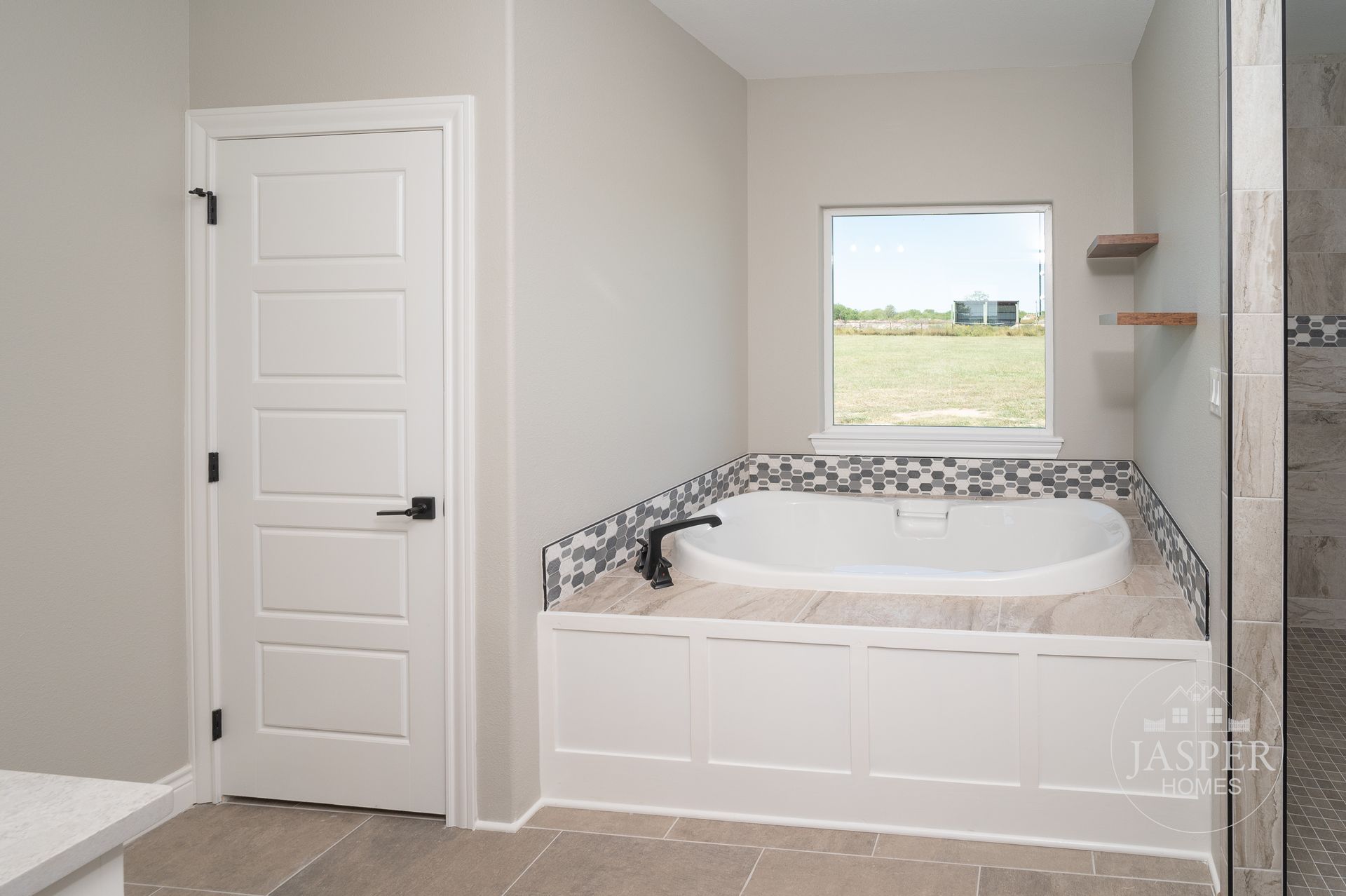 Port Lavaca custom home on Bredan Road by Jasper Homes — photo 17