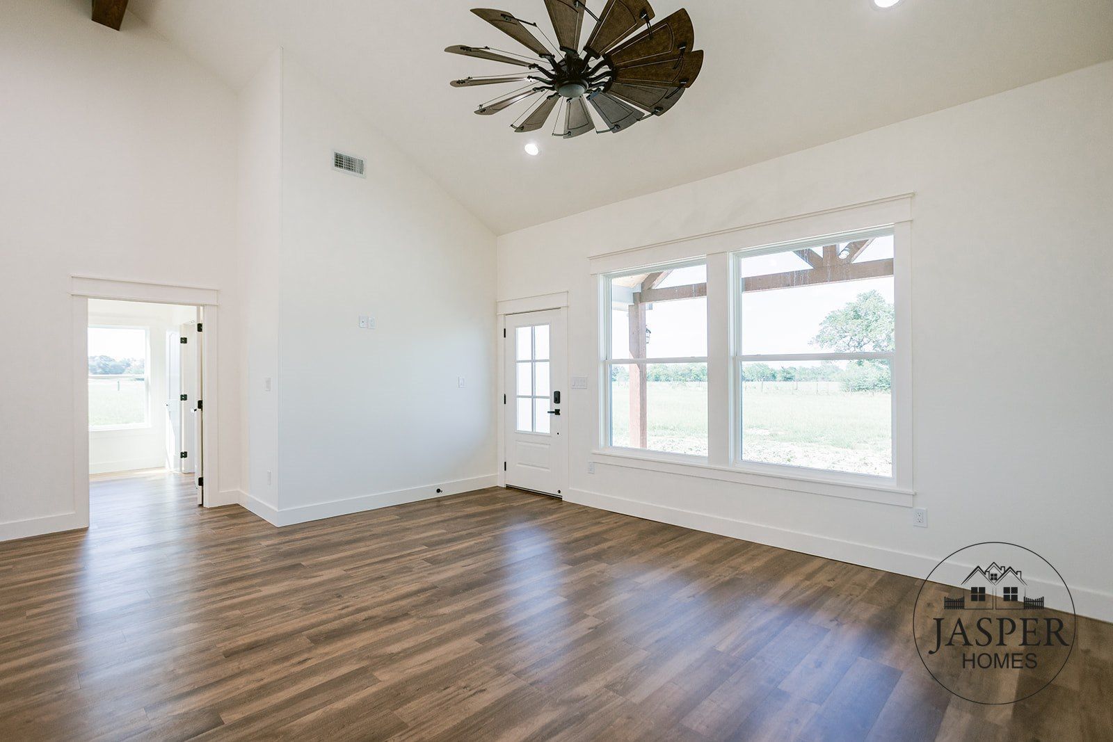 Yoakum custom home on Edgar Leesville Road by Jasper Homes — photo 8