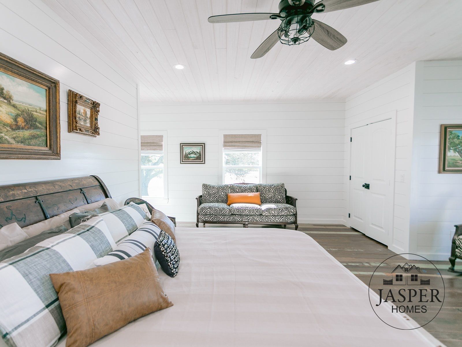 Mustang Mott ranch home renovation by Jasper Homes — photo 105