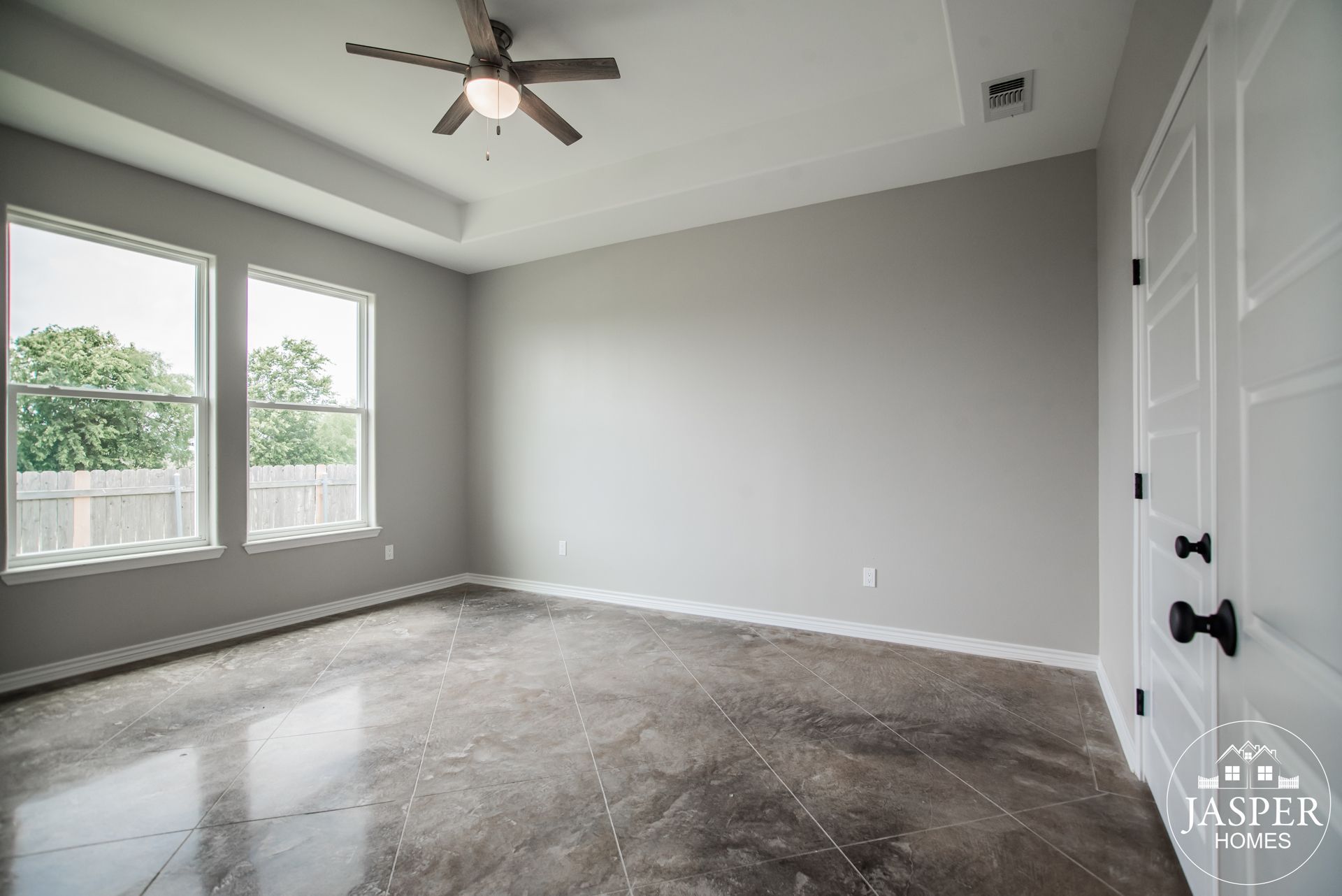 Victoria spec home built by Jasper Homes — photo 48