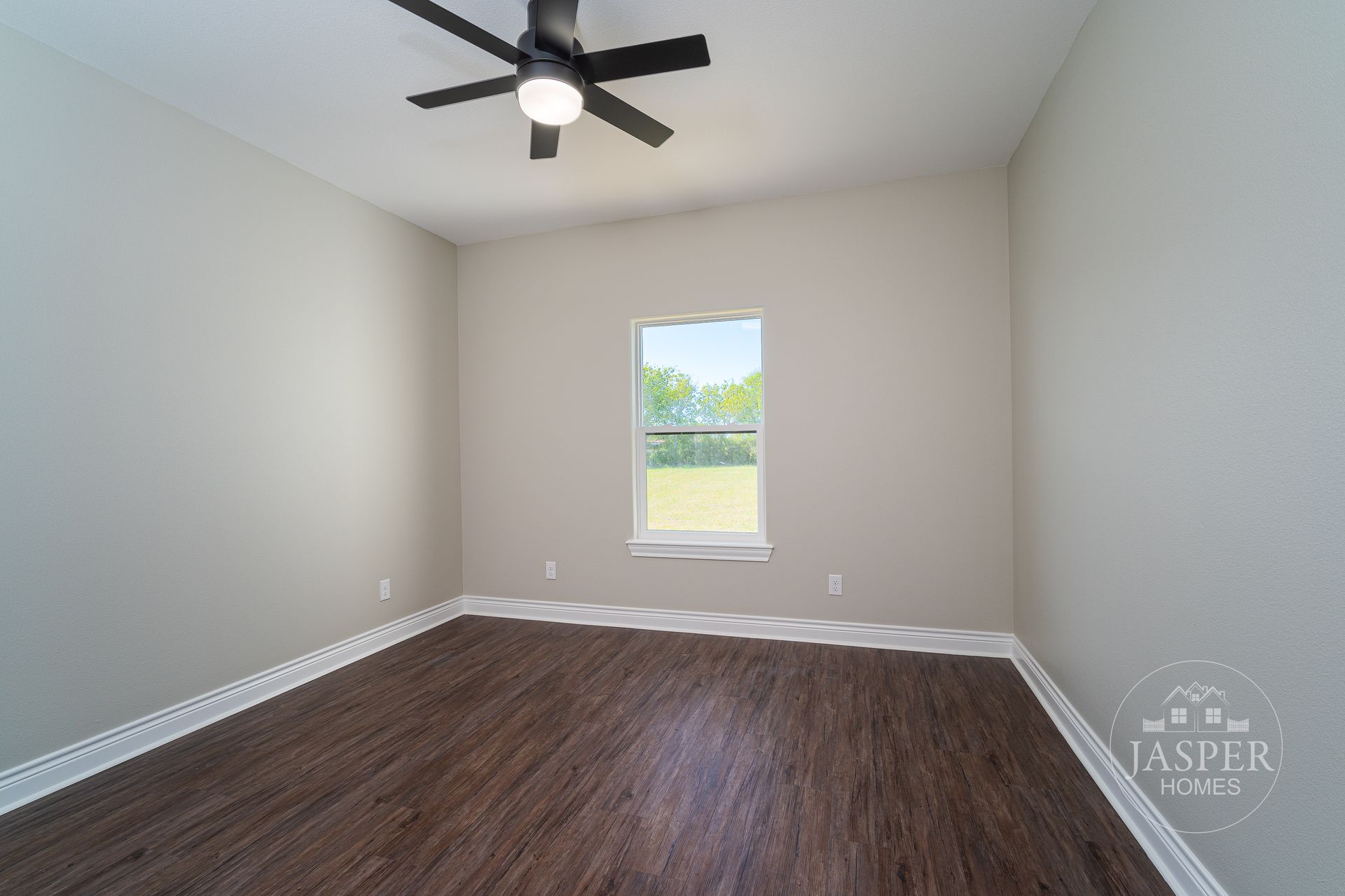 Port Lavaca custom home on Bredan Road by Jasper Homes — photo 34