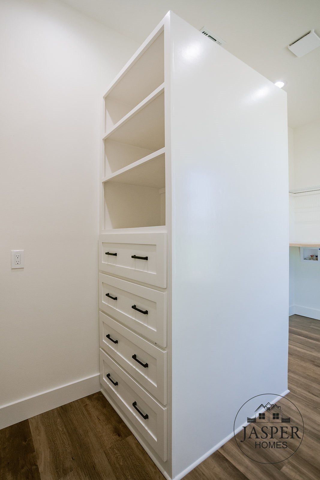 Yoakum custom home on Edgar Leesville Road by Jasper Homes — photo 39