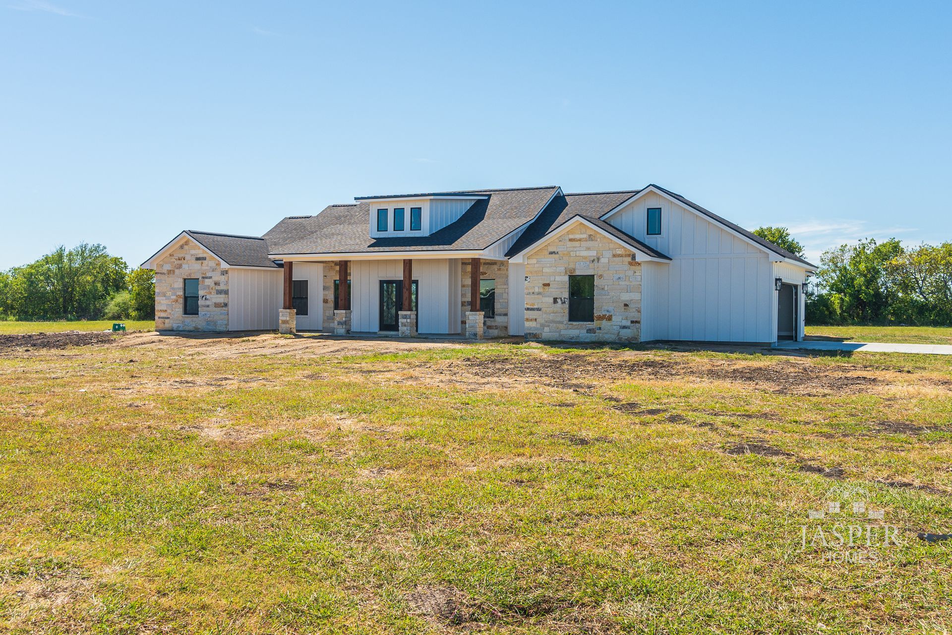 Port Lavaca custom home on Bredan Road by Jasper Homes — photo 5