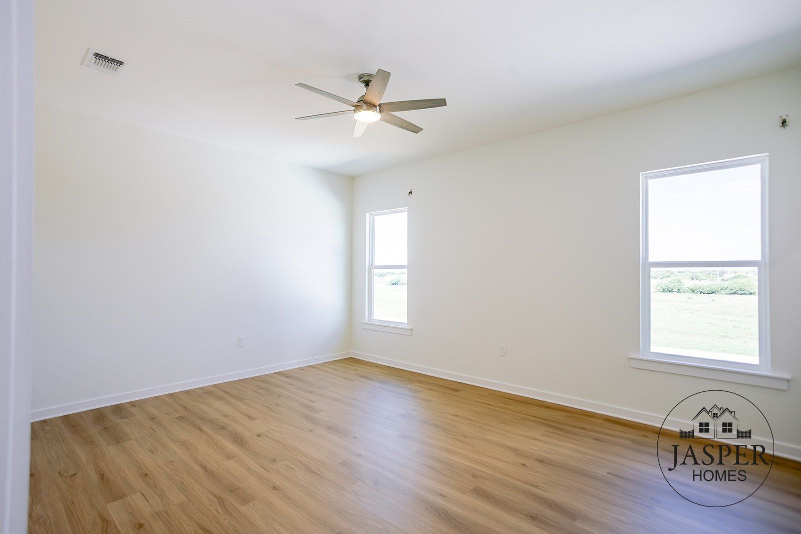 Port Lavaca custom home on Windswept Drive by Jasper Homes — photo 82
