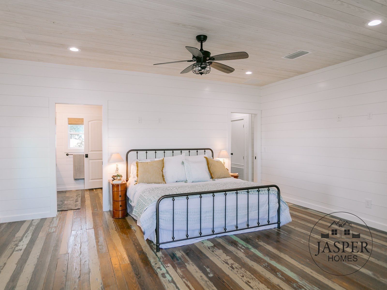 Mustang Mott ranch home renovation by Jasper Homes — photo 117