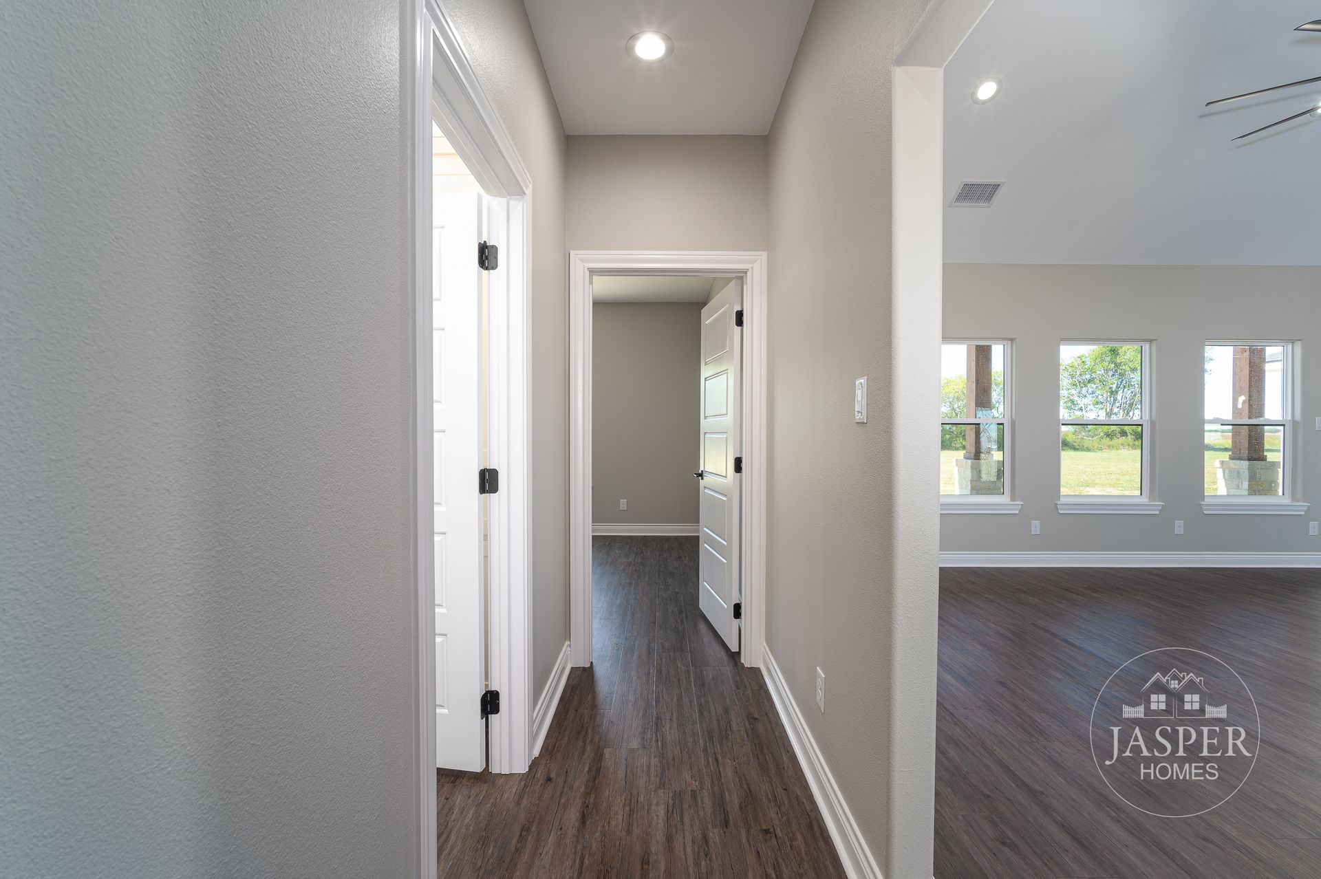 Port Lavaca custom home on Bredan Road by Jasper Homes — photo 35
