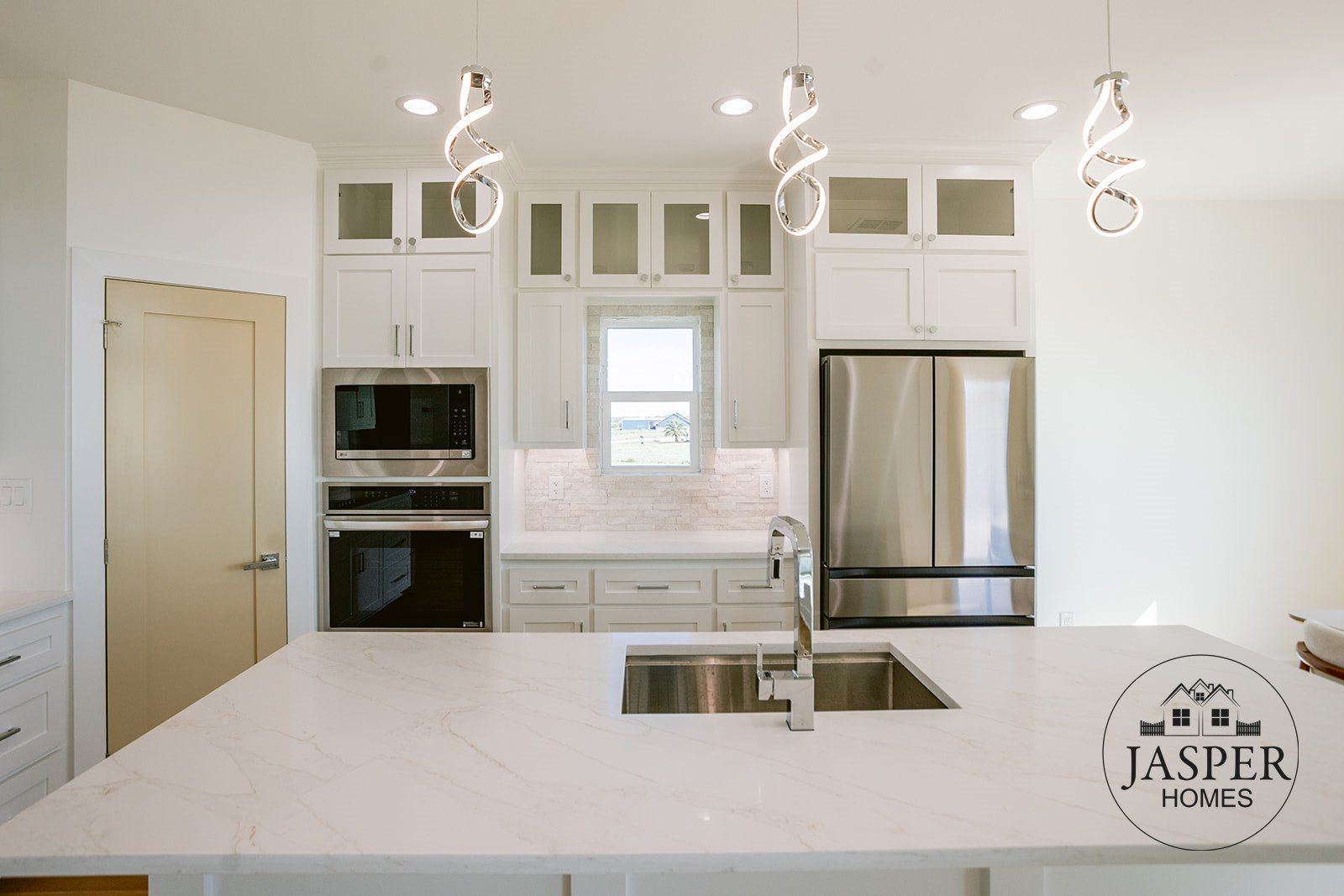 Palacios custom home on Windswept Drive by Jasper Homes — photo 41