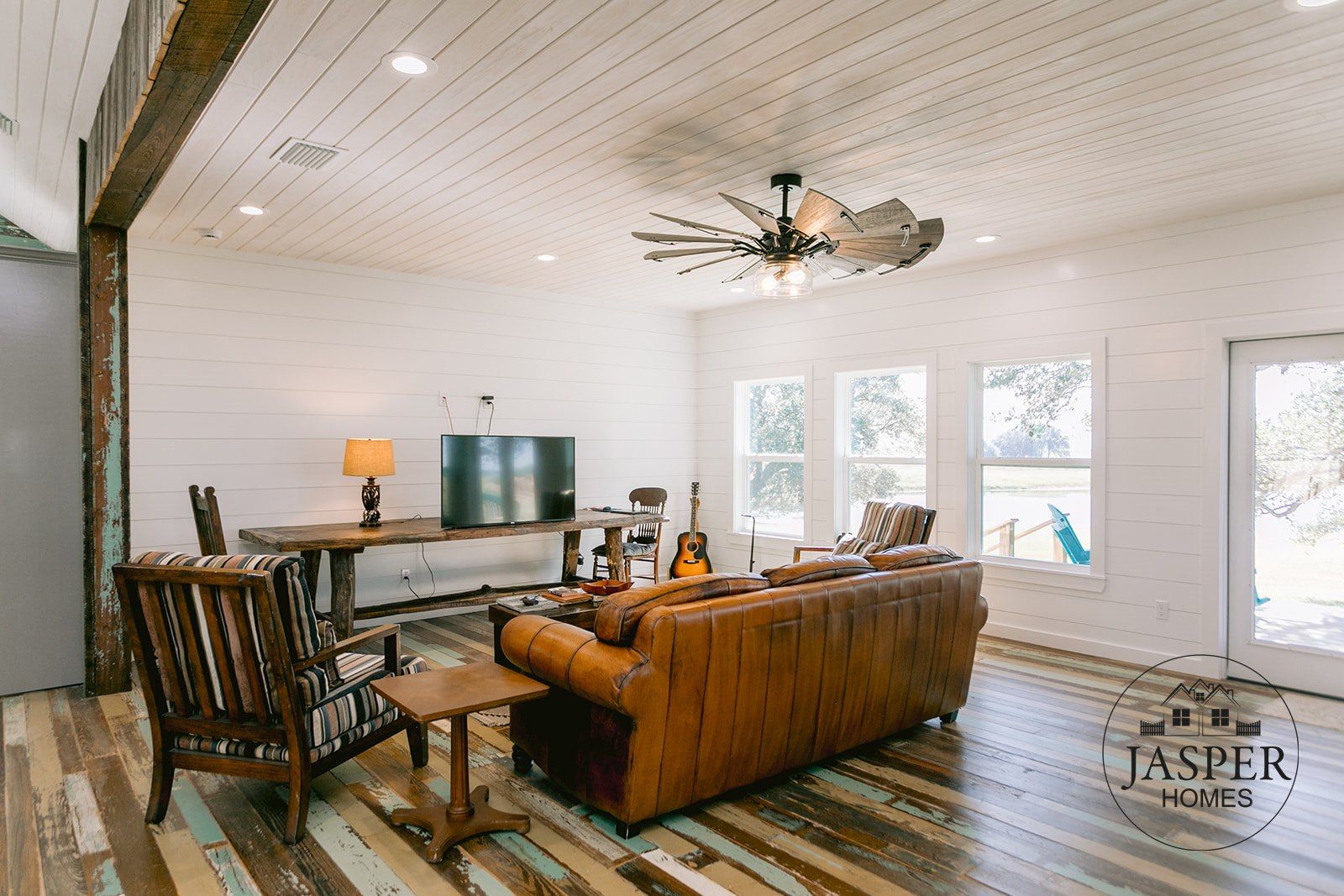 Mustang Mott ranch home renovation by Jasper Homes — photo 57