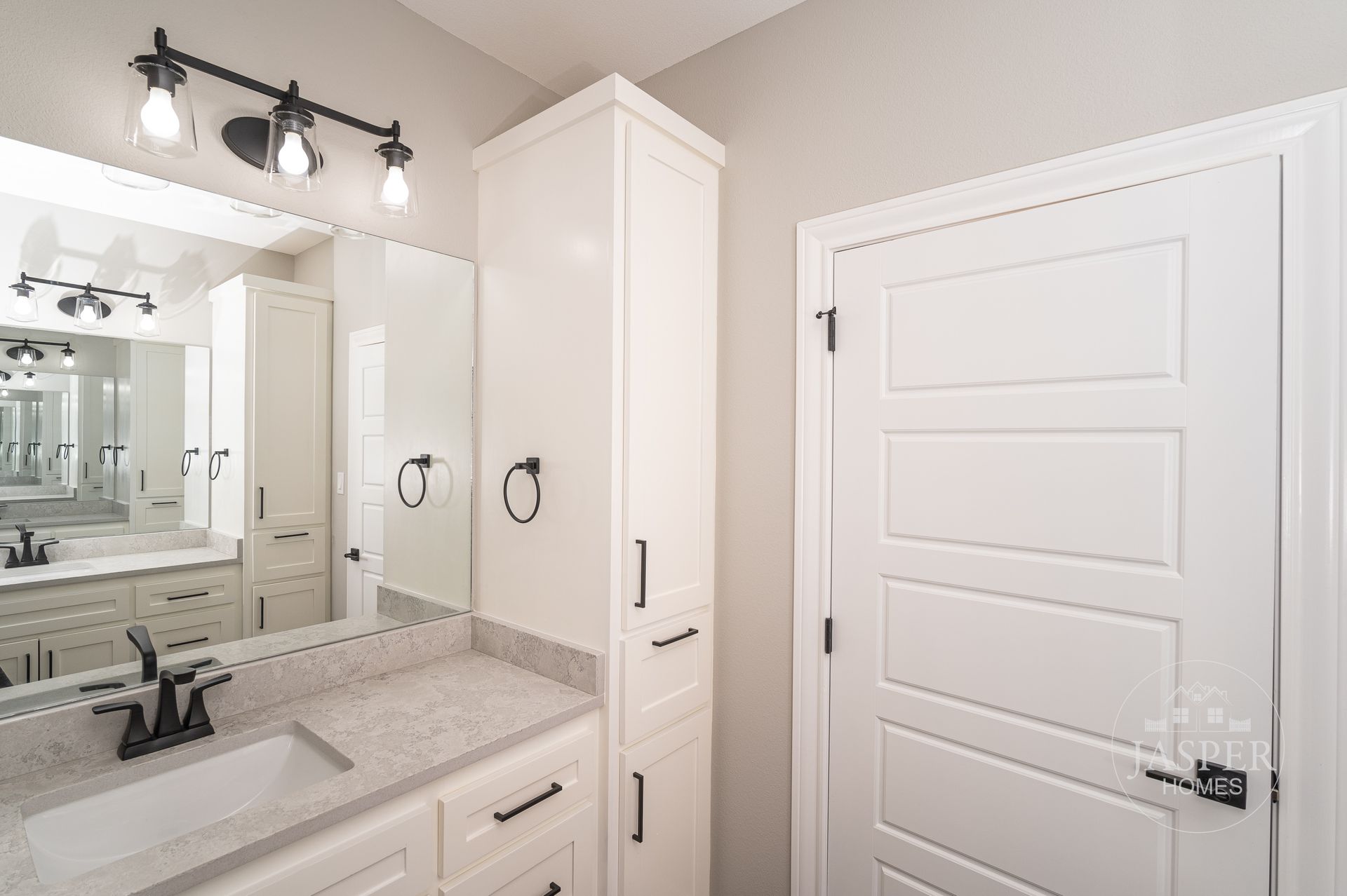 Port Lavaca custom home on Bredan Road by Jasper Homes — photo 30