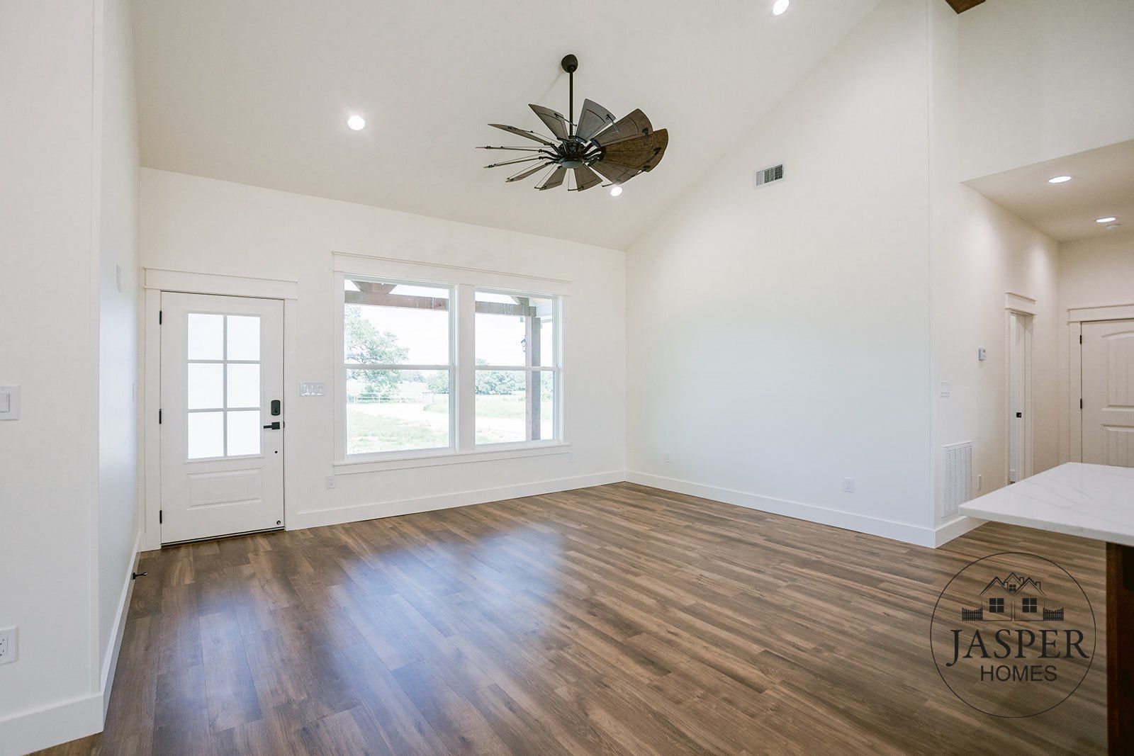 Yoakum custom home on Edgar Leesville Road by Jasper Homes — photo 6