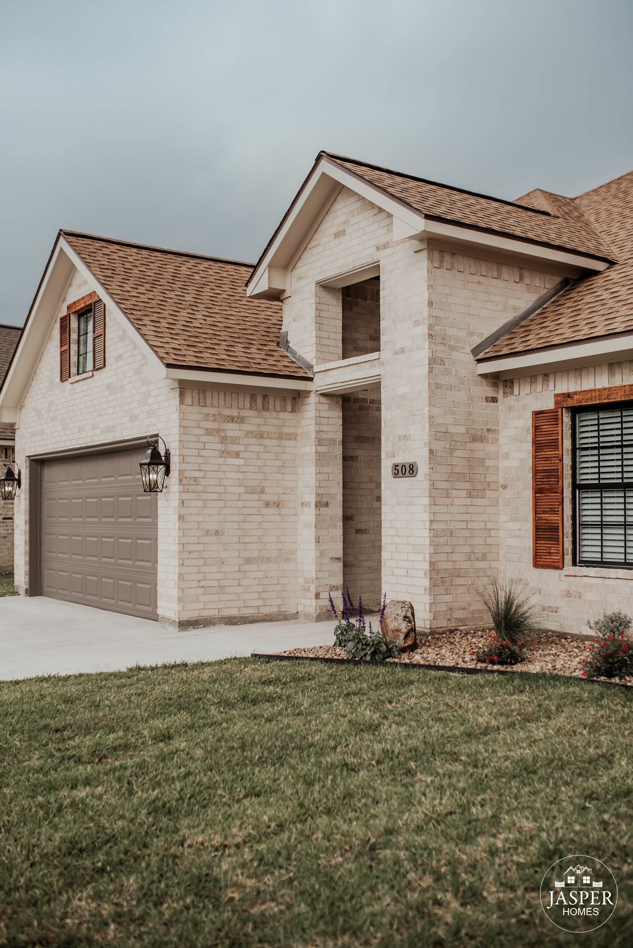 Victoria custom home built by Jasper Homes — photo 6