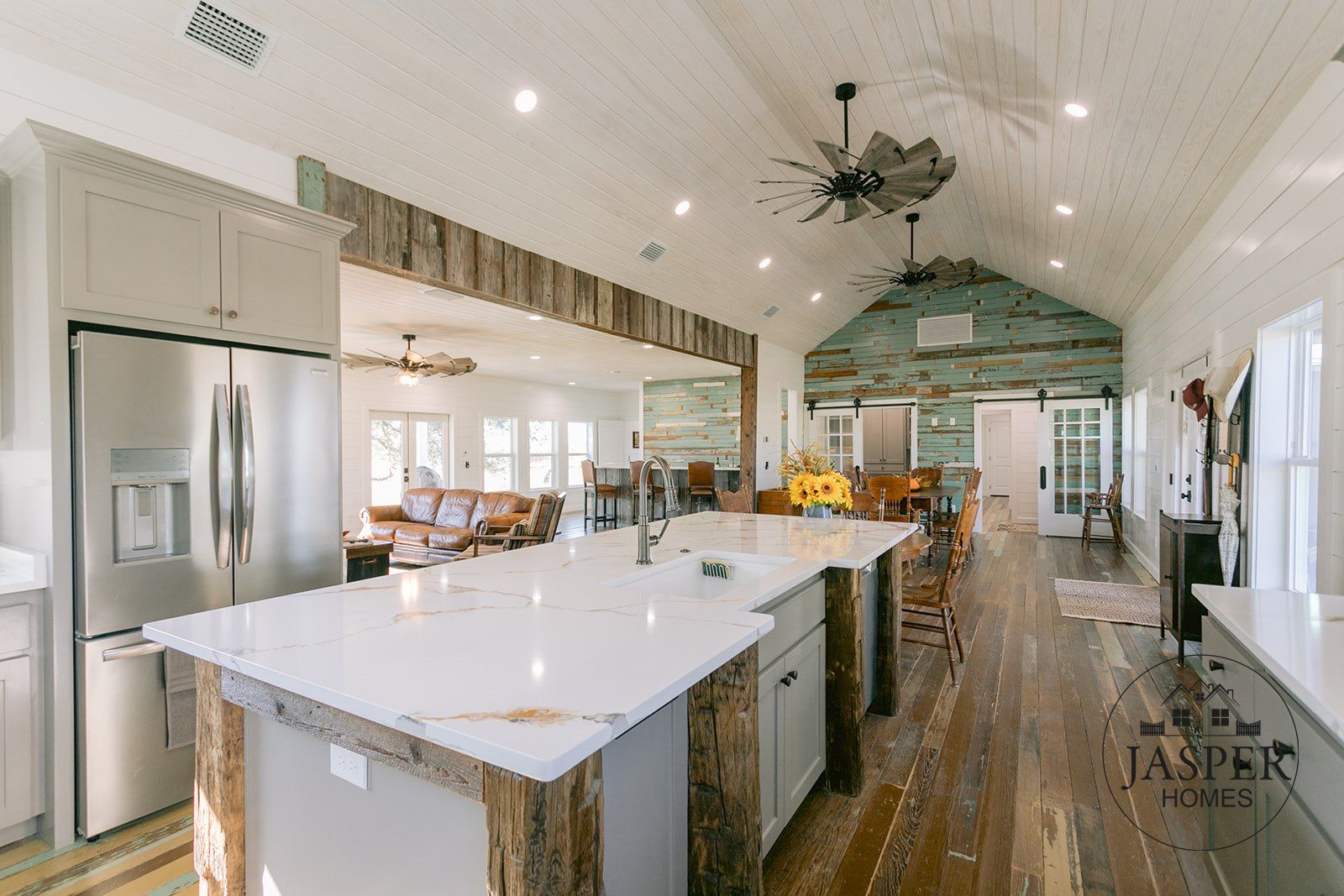 Mustang Mott ranch home renovation by Jasper Homes — photo 25