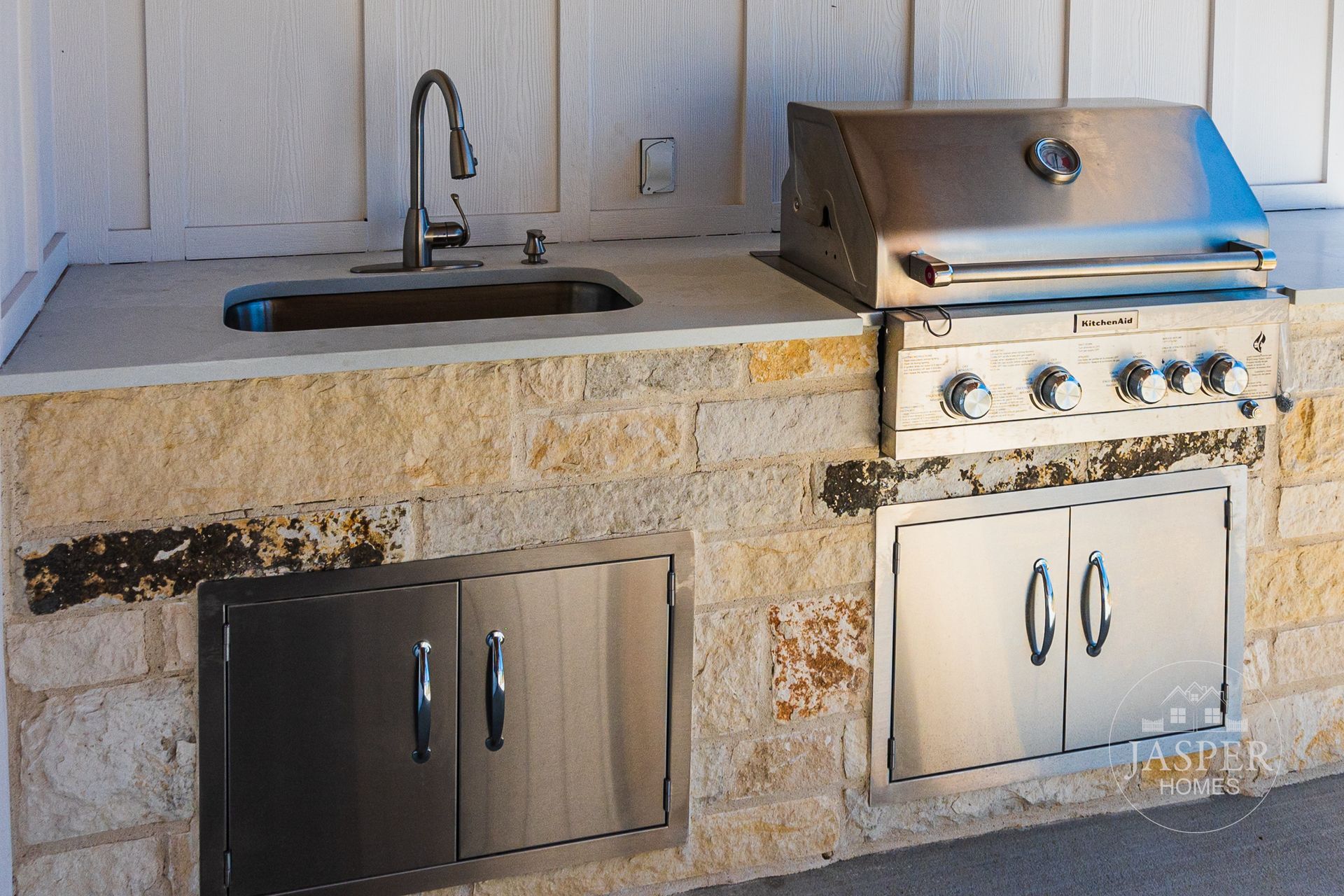 Port Lavaca custom home on Bredan Road by Jasper Homes — photo 9