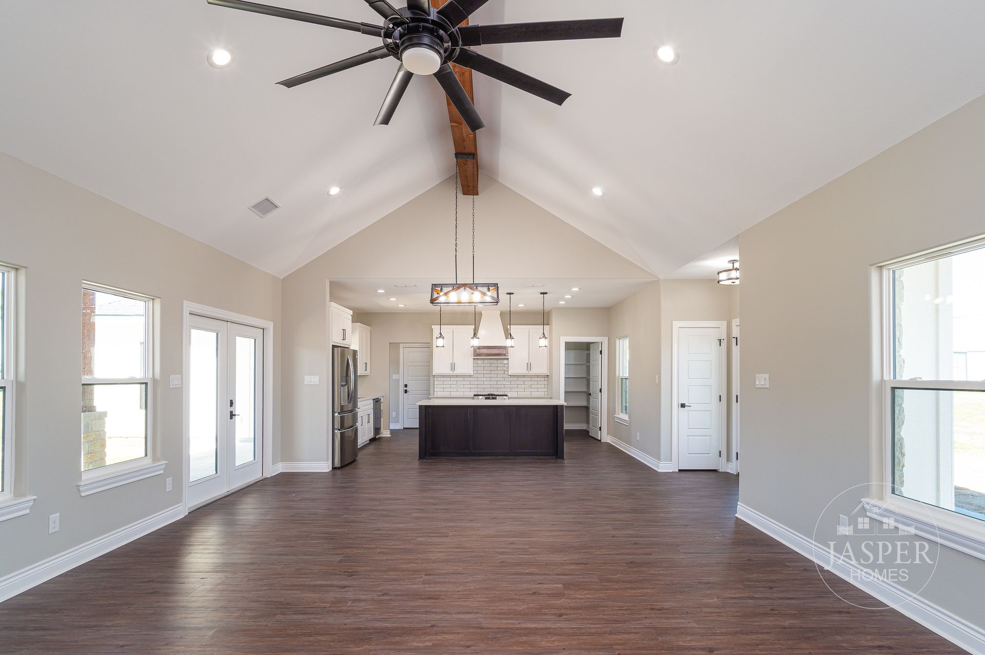 Port Lavaca custom home on Bredan Road by Jasper Homes — photo 26