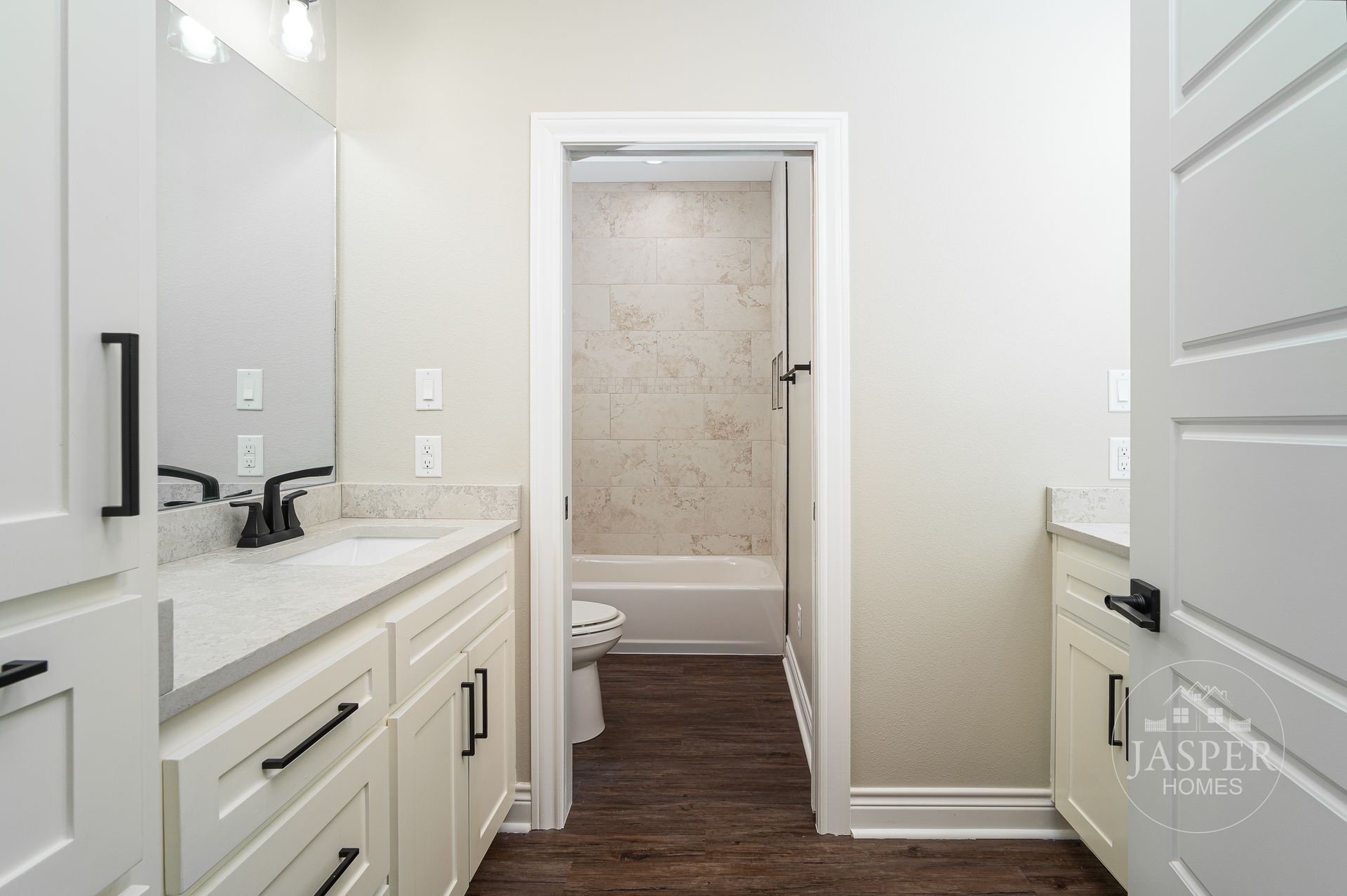 Port Lavaca custom home on Bredan Road by Jasper Homes — photo 31