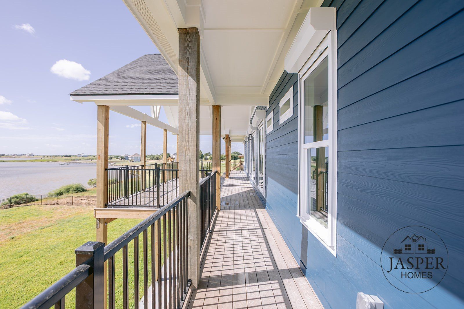 Port Lavaca custom home on Windswept Drive by Jasper Homes — photo 27