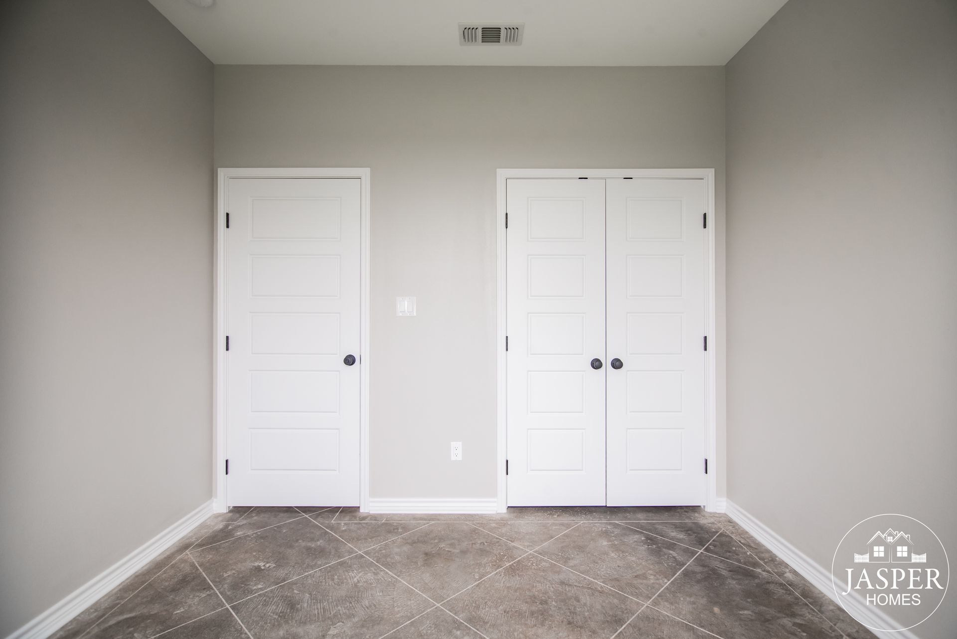 Victoria spec home built by Jasper Homes — photo 33