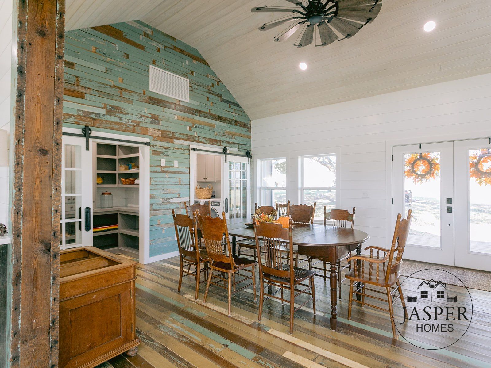 Mustang Mott ranch home renovation by Jasper Homes — photo 28