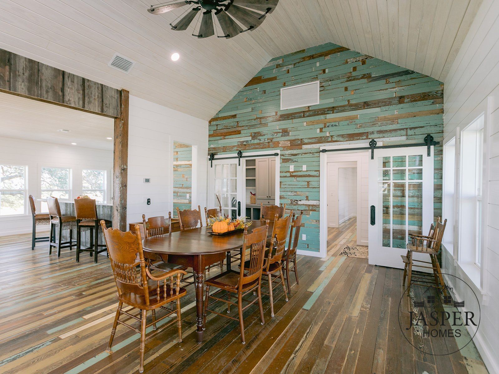 Mustang Mott ranch home renovation by Jasper Homes — photo 27